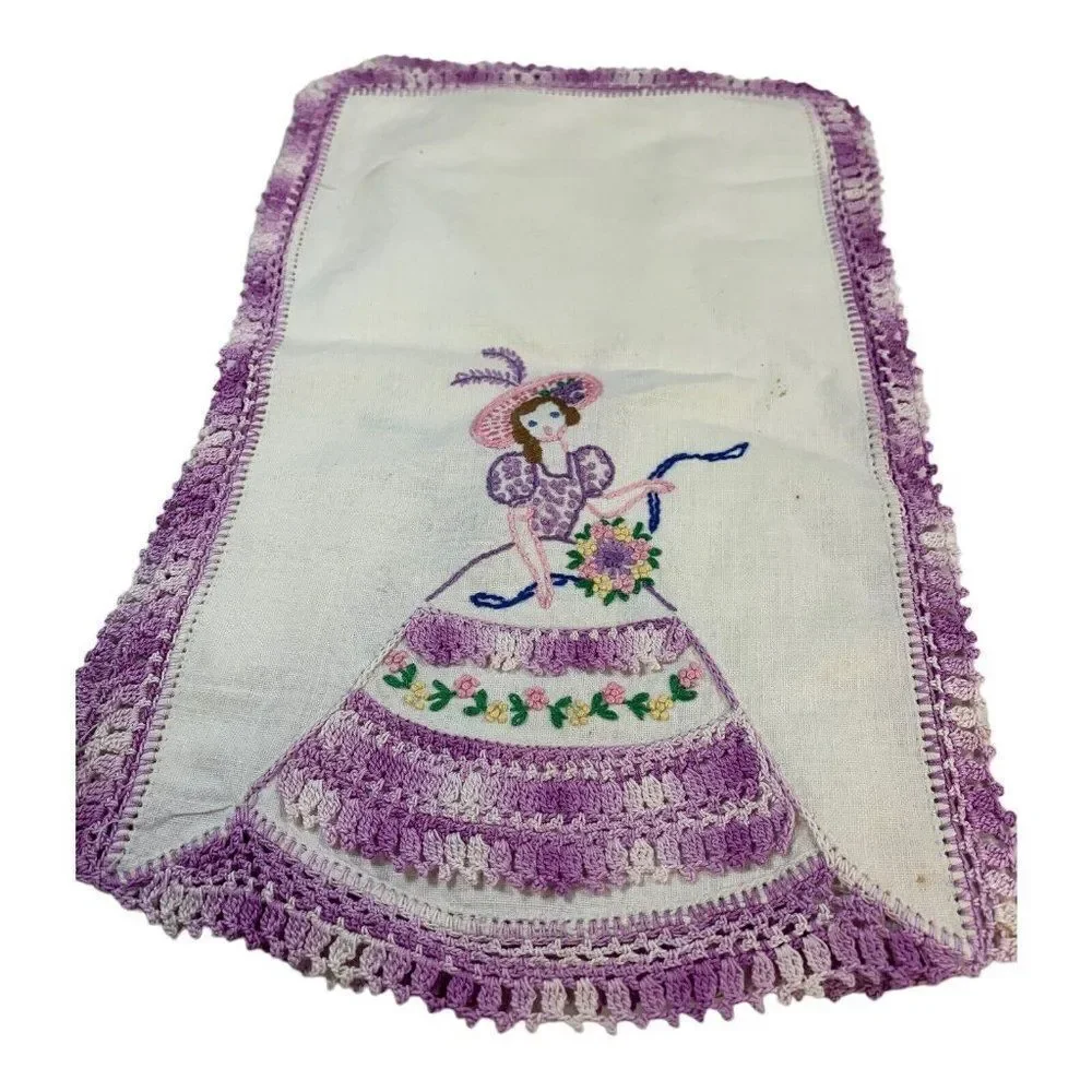 Vintqage Victorian Lady Matching hand embroidered lace edged tea towels READ